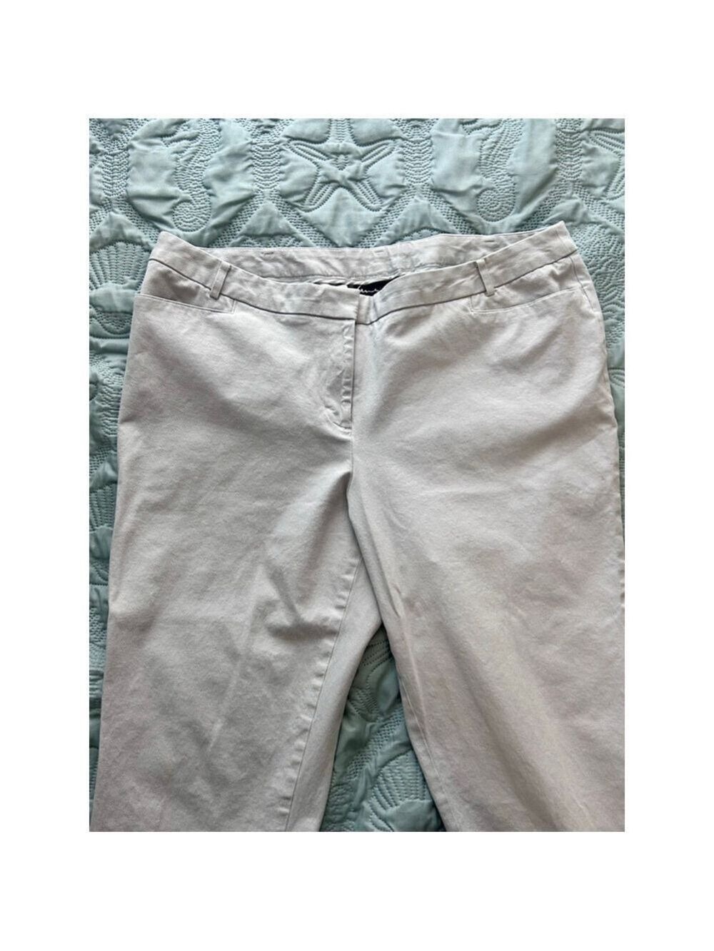 Lane Bryant Light Gray Capri Pants Plus Size 18 Slim Polished Crop - Picture 6 of 13